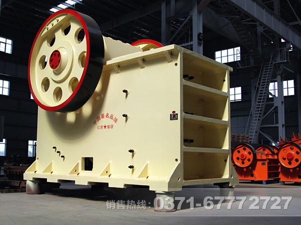 鈉長(zhǎng)石顎式破碎機(jī)廠家哪里好？