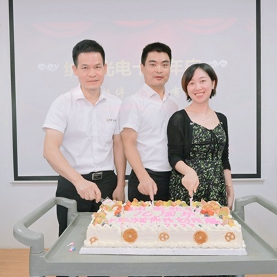 納宏光電10歲啦！“相伴十載，感恩有你”