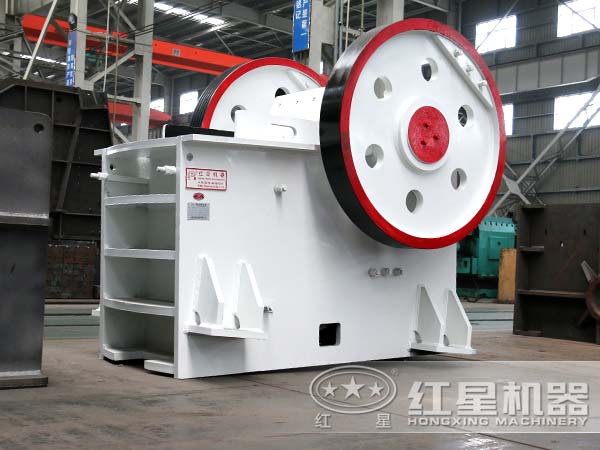 1215廢鋼鄂式破碎機(jī)多少錢一臺(tái)？預(yù)期產(chǎn)值可達(dá)多少噸？
