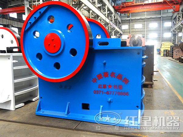 150×250顎式破碎機小體格擁有大能量， 輔助客戶創(chuàng)高收