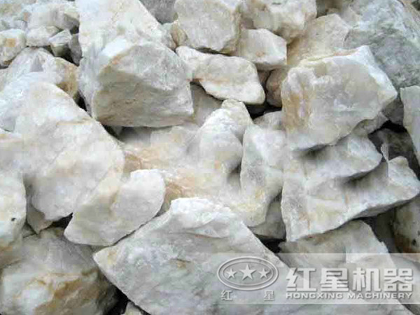 時產(chǎn)800噸的硅石破碎生產(chǎn)線需要哪些設(shè)備？需要投資多少錢？