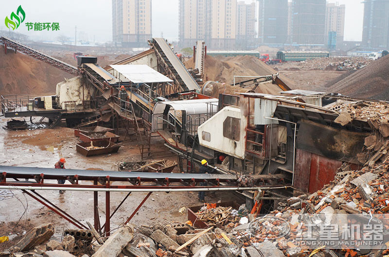 移動破碎機(jī)處理建筑垃圾，湖南客戶現(xiàn)場