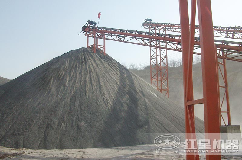 沙場專業(yè)磨砂機(jī)，移動(dòng)的更高產(chǎn)環(huán)保