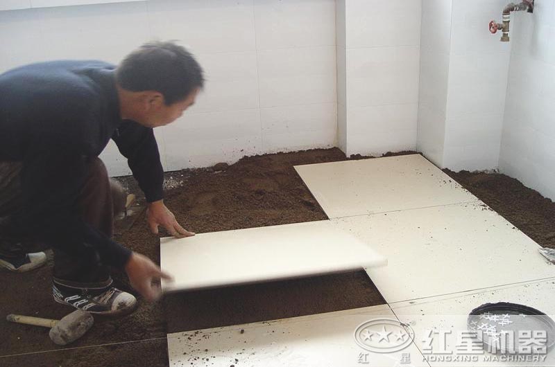 鋪地磚用石粉和沙子哪個(gè)好？制粗石粉用什么制沙機(jī)？